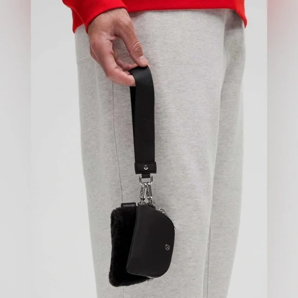 Lululemon NWT Dual Pouch Wristlet Plush Fleece Black Silver Hardware